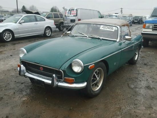 front left view 1972 Green MGB BGT