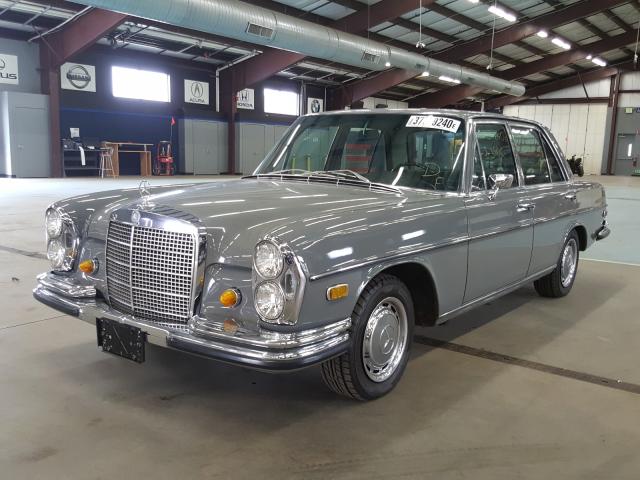 1968 Silver Mercedes-Benz 280S front left view