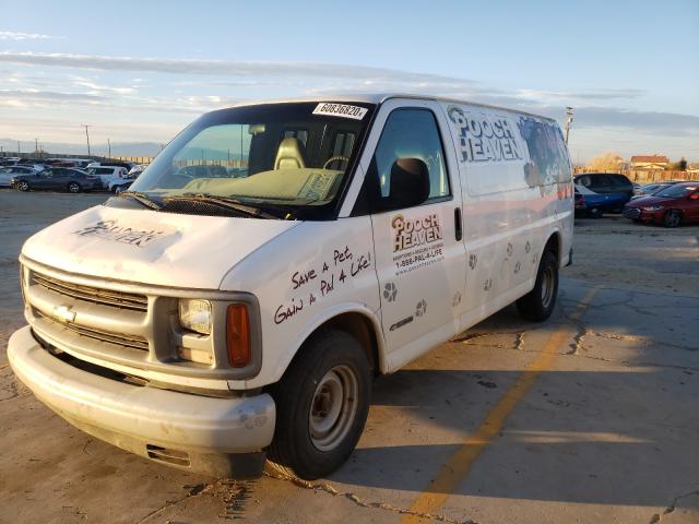 2000 White Chevrolet Express G1