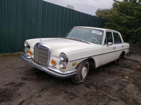 1971-mercedes-benz-b-250e-white