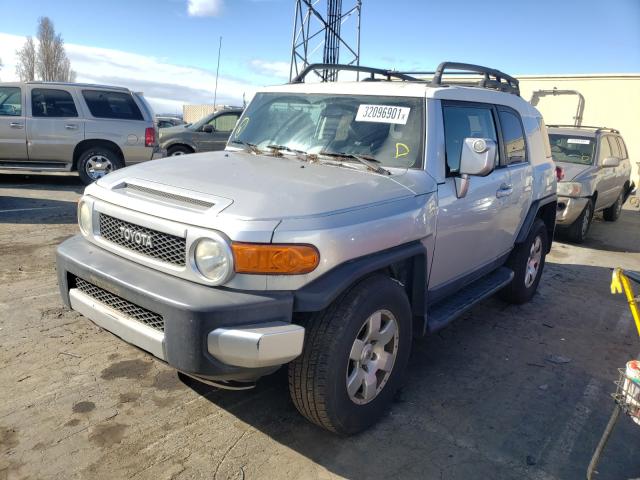 2007 Silver Toyota FJ Cruiser - front left view