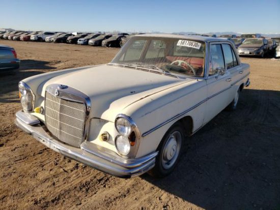 1967 Mercedes Benz C 280 White